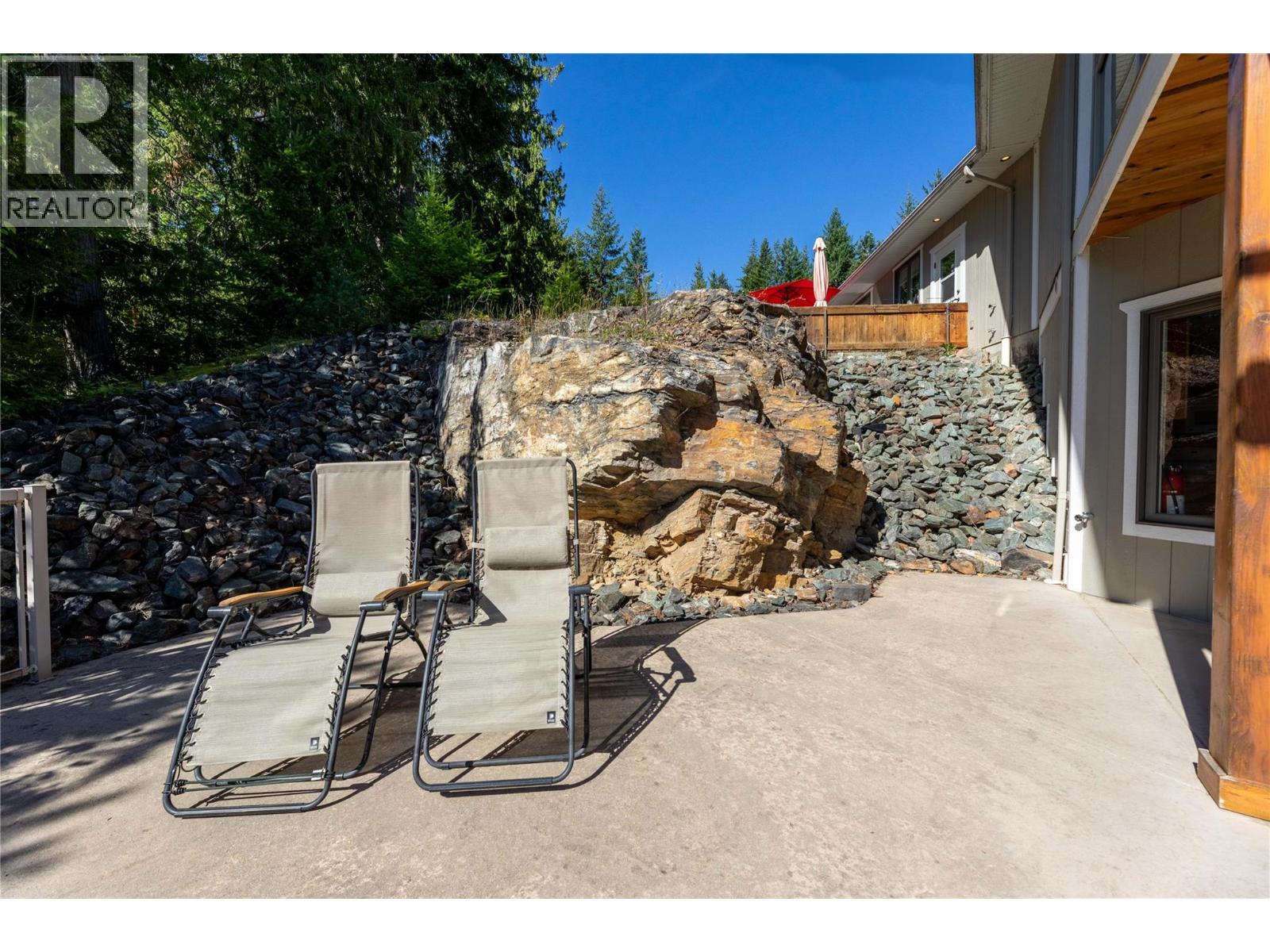 8738 Squilax Anglemont Road, St. Ives, British Columbia  V0E 1M9 - Photo 48 - 10336376