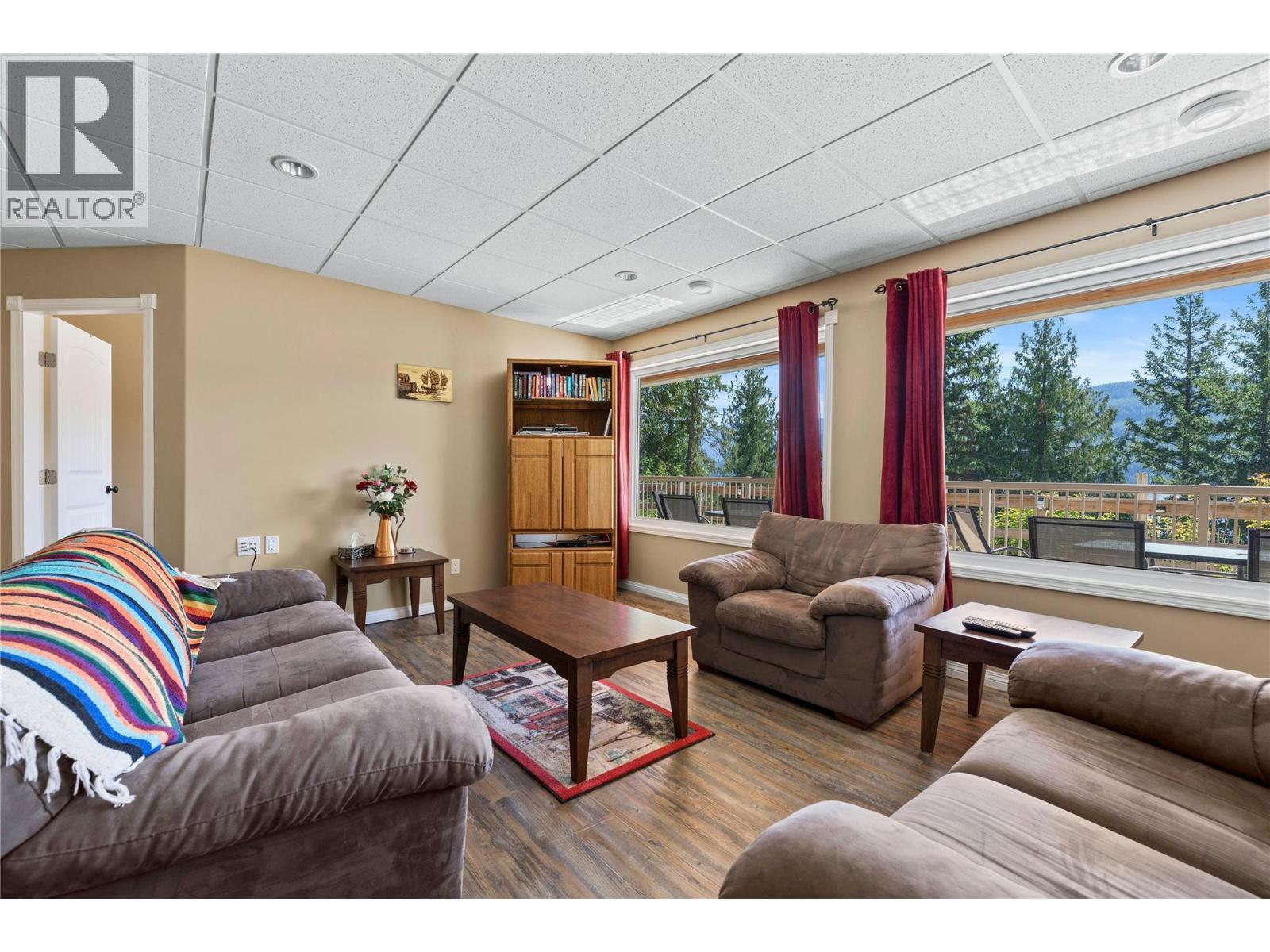 8738 Squilax Anglemont Road, St. Ives, British Columbia  V0E 1M9 - Photo 60 - 10336376