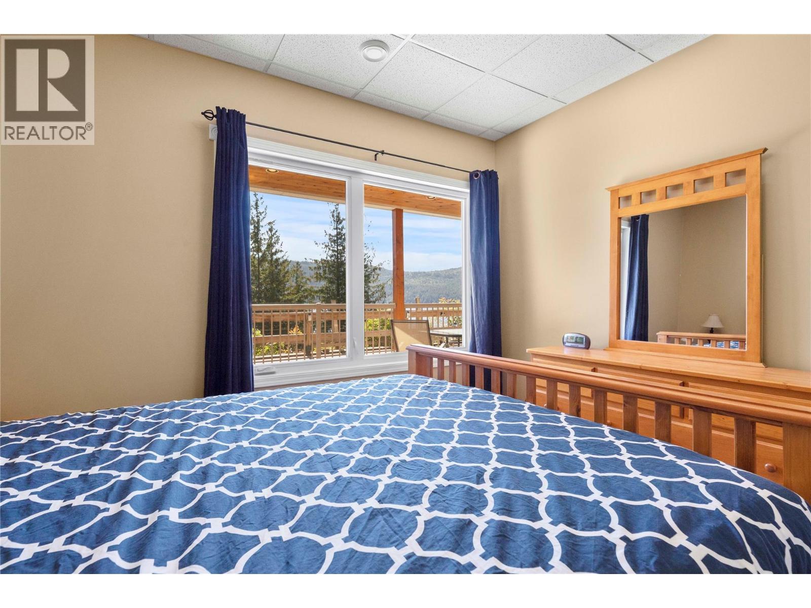 8738 Squilax Anglemont Road, St. Ives, British Columbia  V0E 1M9 - Photo 67 - 10336376