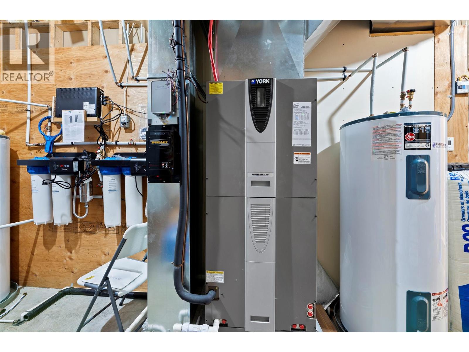 8738 Squilax Anglemont Road, St. Ives, British Columbia  V0E 1M9 - Photo 78 - 10336376