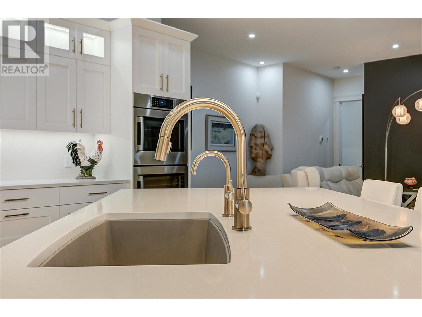 12102 Augusta Lane, Osoyoos, British Columbia  V0H 1V4 - Photo 13 - 10336524