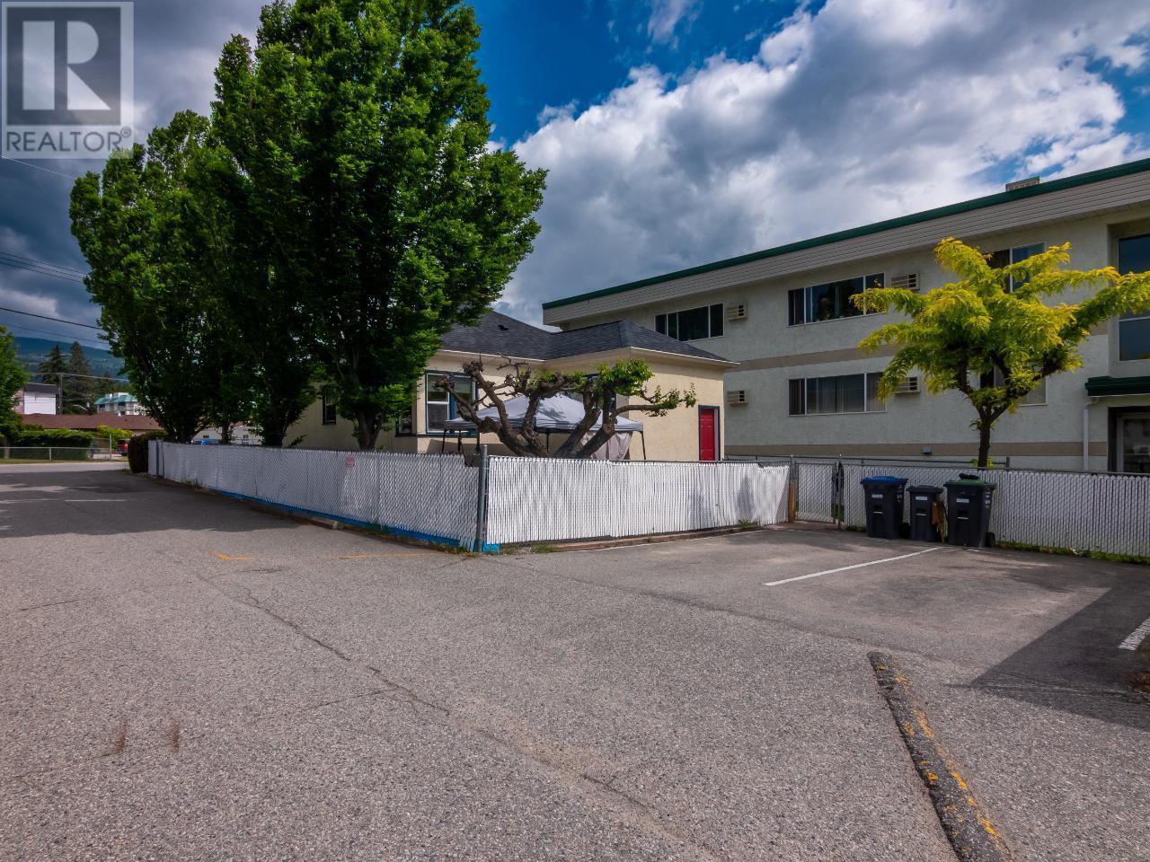 857 Main Street, Penticton, British Columbia  V2A 5E3 - Photo 10 - 10337033