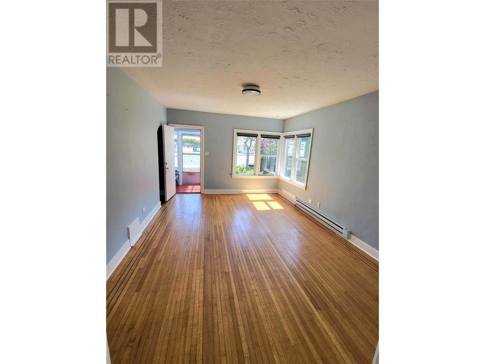 857 Main Street, Penticton, British Columbia  V2A 5E3 - Photo 14 - 10337033