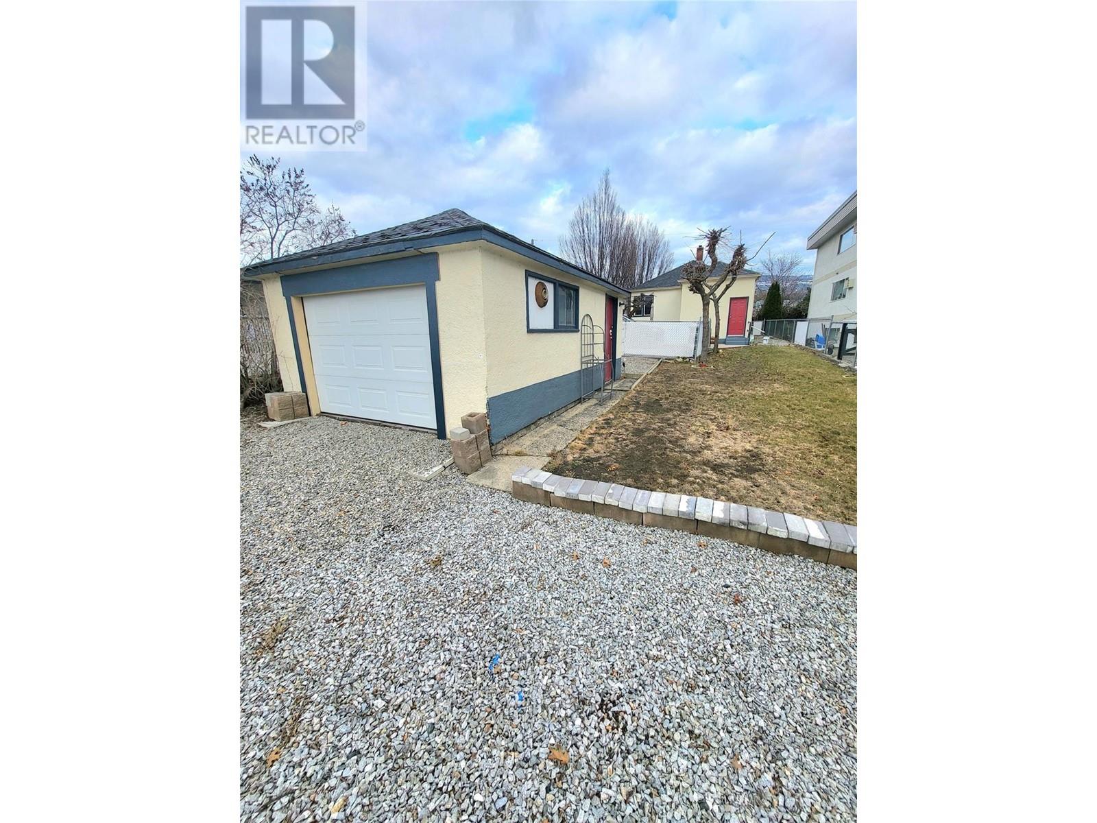 857 Main Street, Penticton, British Columbia  V2A 5E3 - Photo 5 - 10337033