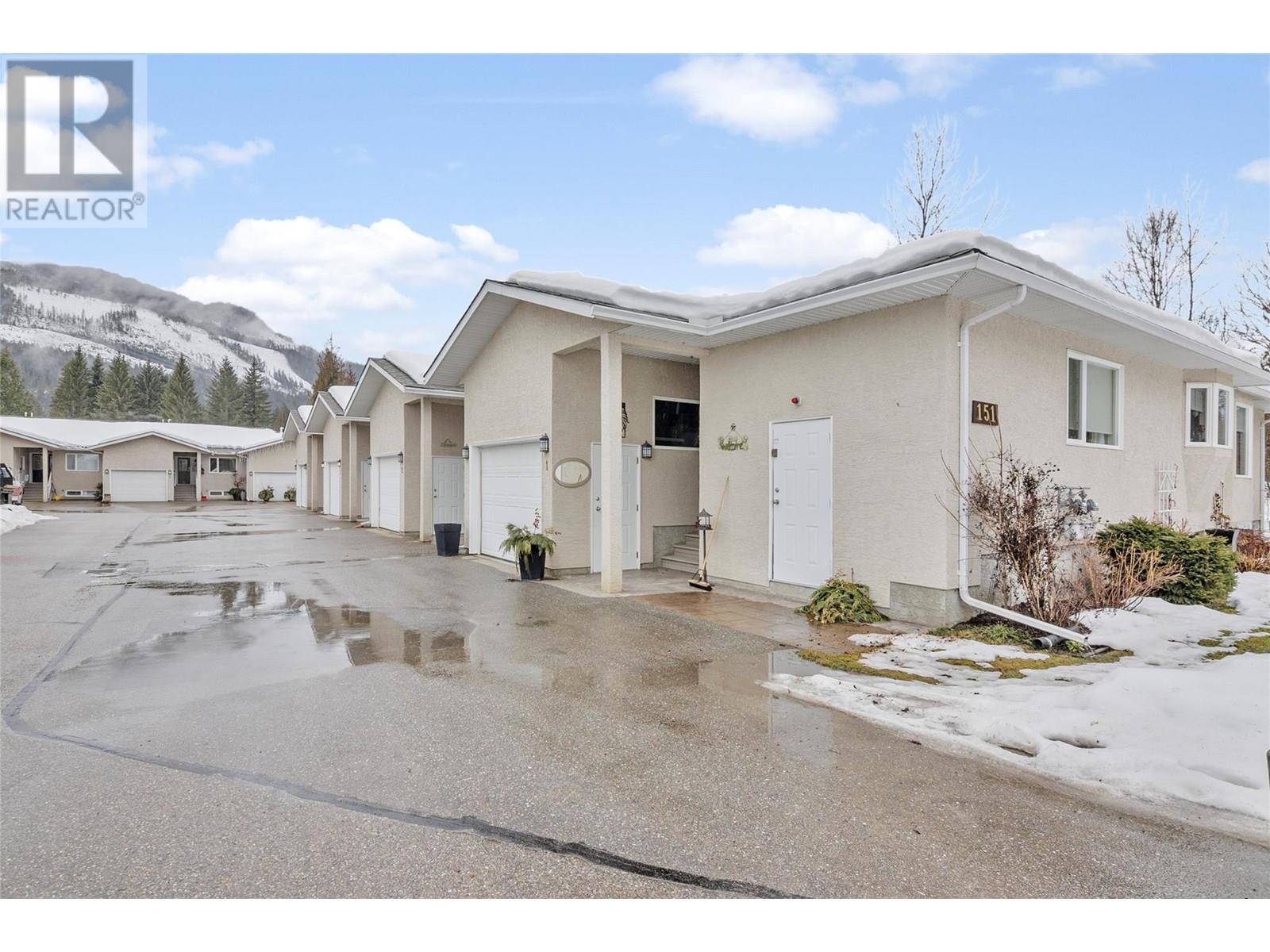151 Columbia Park Drive Unit# 3, Revelstoke, British Columbia  V0E 2S0 - Photo 1 - 10335847