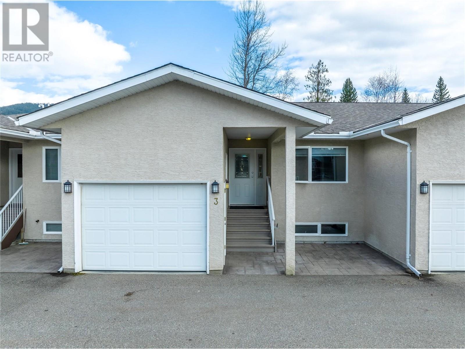 151 Columbia Park Drive Unit# 3, Revelstoke, British Columbia  V0E 2S0 - Photo 2 - 10335847