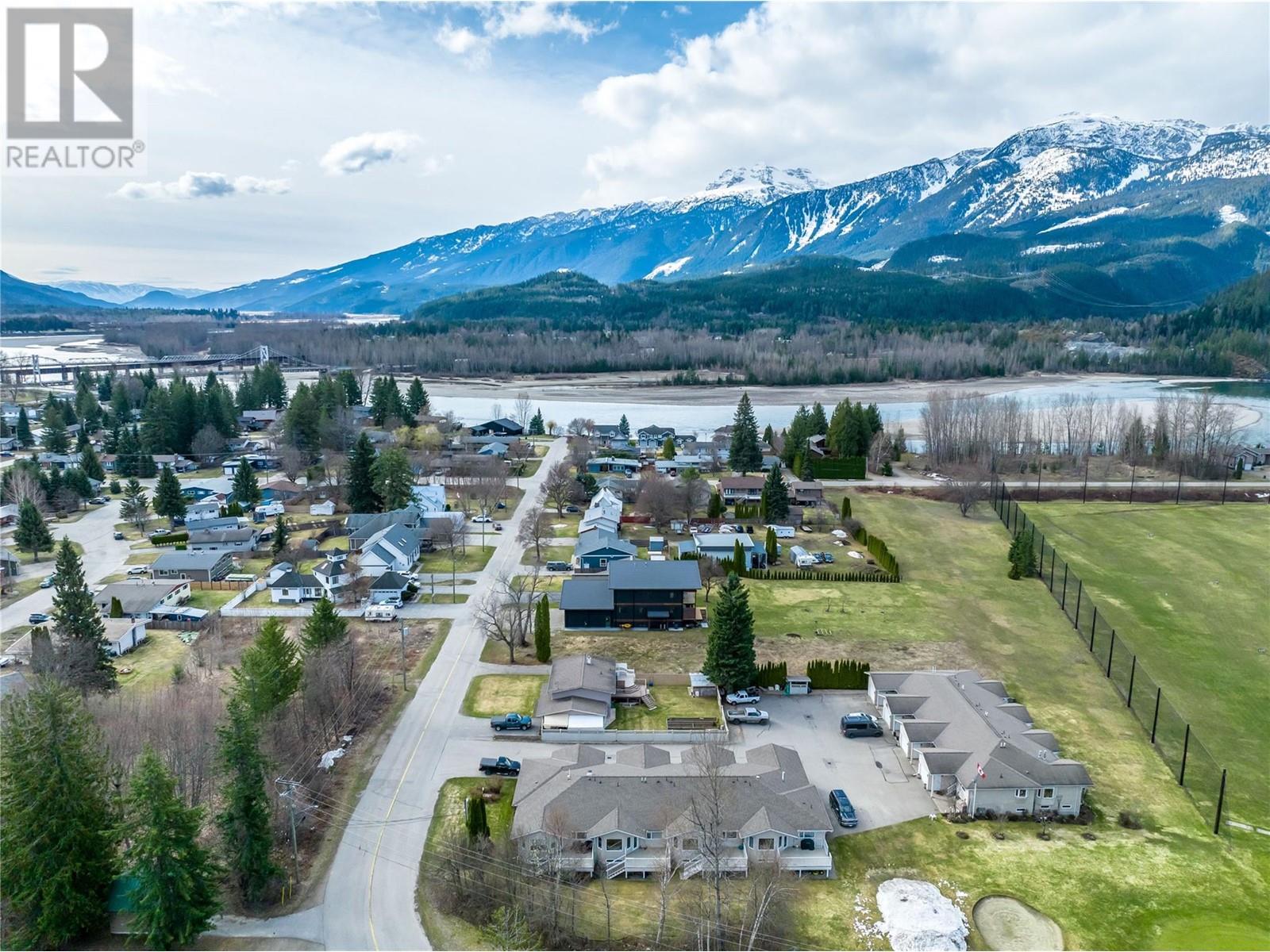 151 Columbia Park Drive Unit# 3, Revelstoke, British Columbia  V0E 2S0 - Photo 33 - 10335847