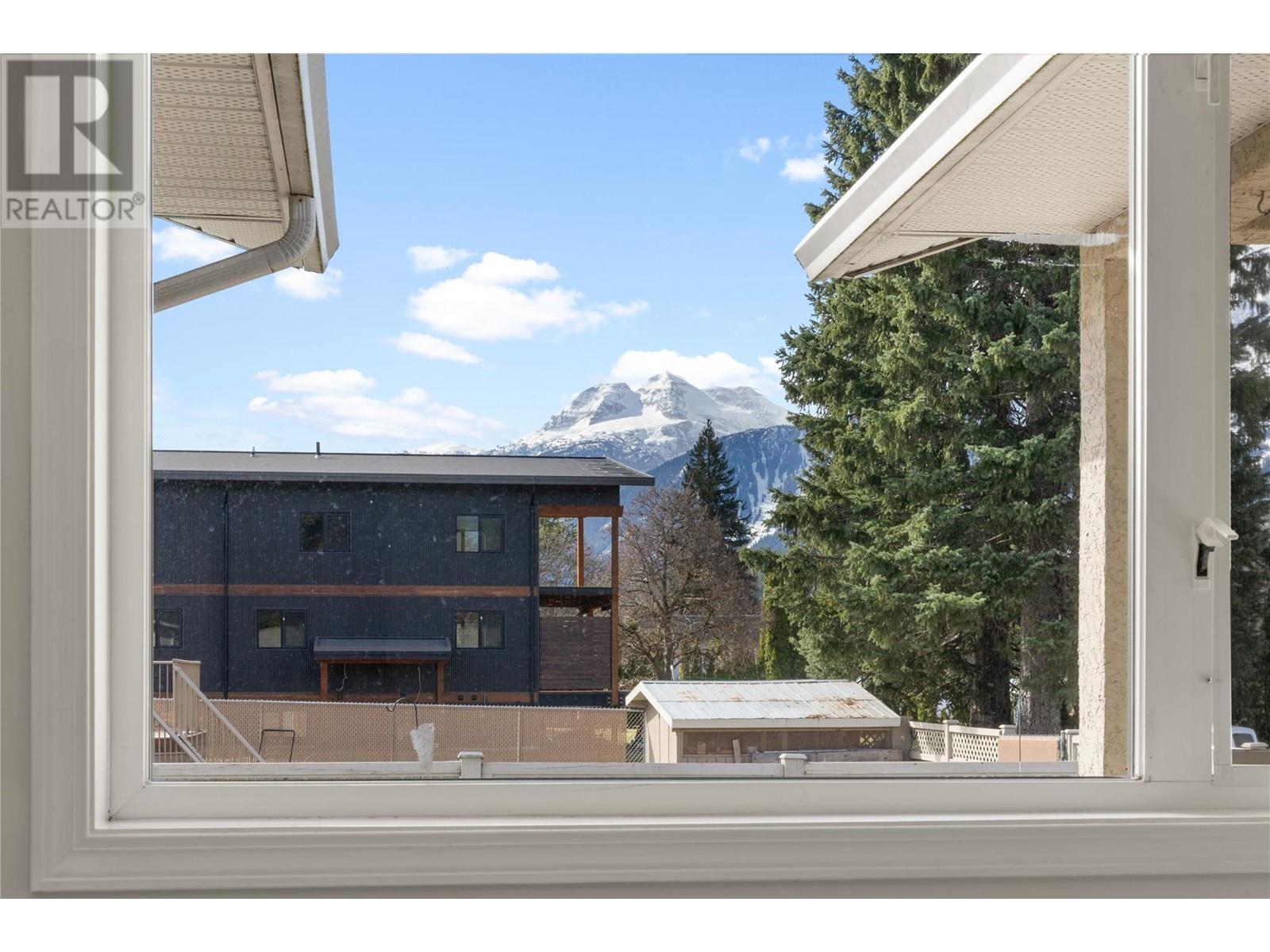 151 Columbia Park Drive Unit# 3, Revelstoke, British Columbia  V0E 2S0 - Photo 6 - 10335847