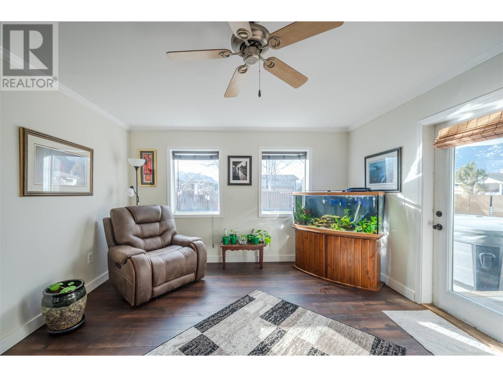 156 Mcculloch Drive, Penticton, British Columbia  V2A 3P7 - Photo 6 - 10337068