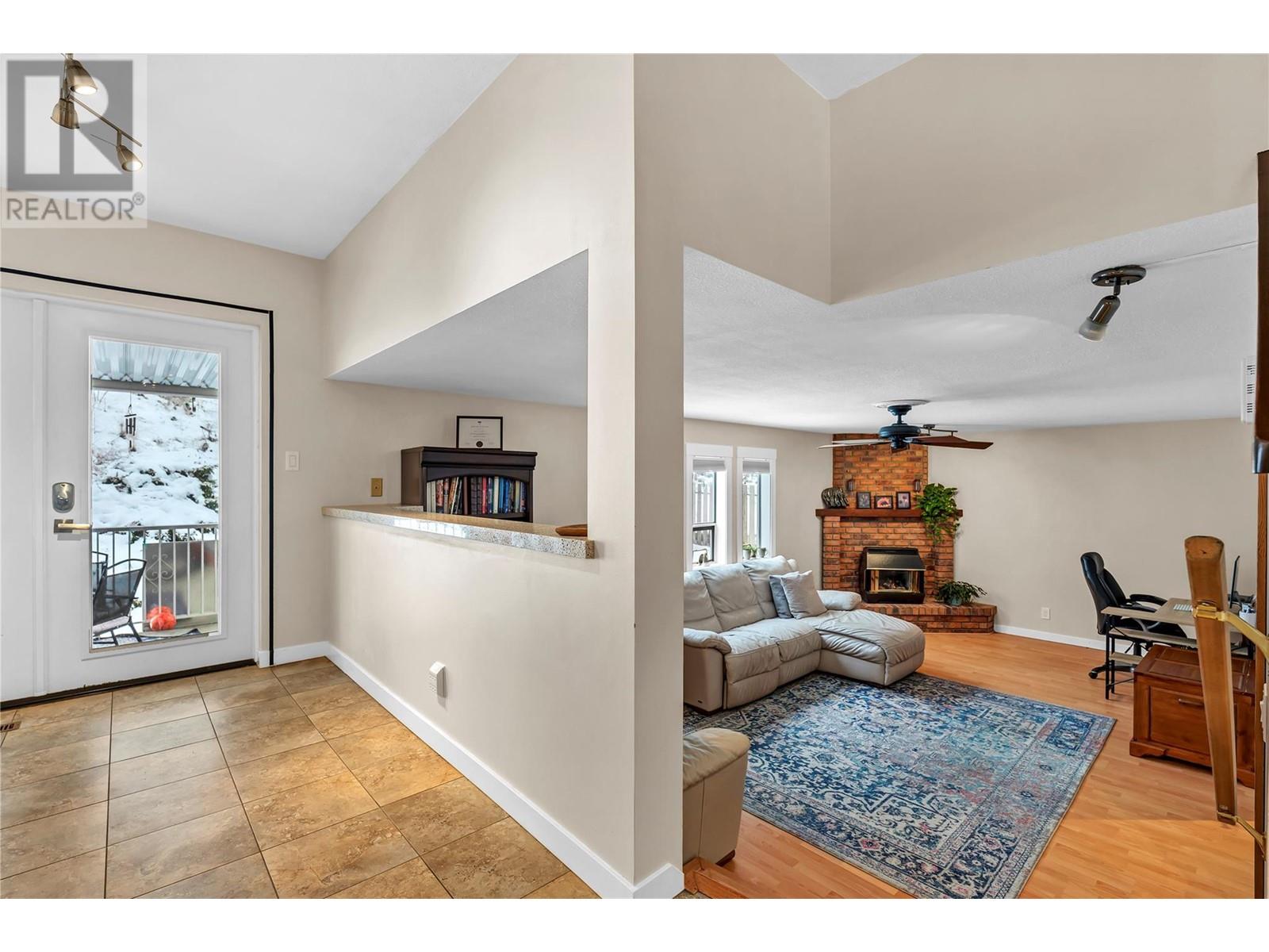 7990 Victoria Road S, Summerland, British Columbia  V0H 1Z2 - Photo 11 - 10336768