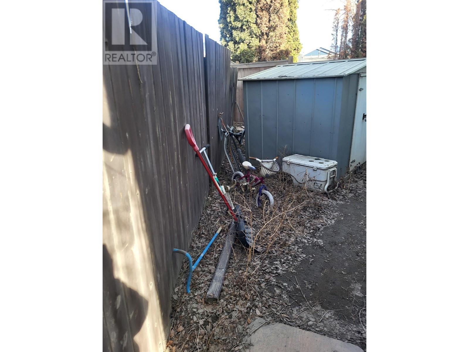 1386 Ottawa Place, Kamloops, British Columbia  V2B 7W4 - Photo 4 - 10337217