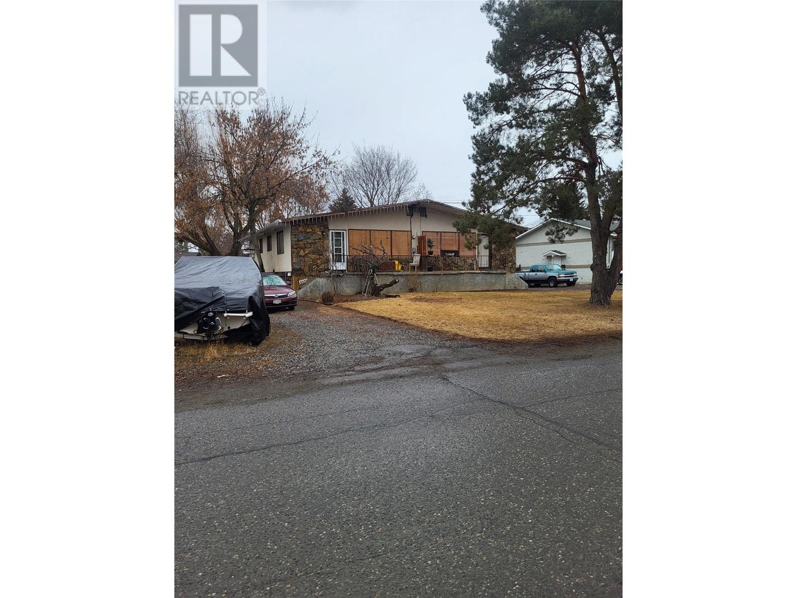 3336 - 3338 Overlander Drive, Kamloops, British Columbia  V2B 7L1 - Photo 1 - 10337202