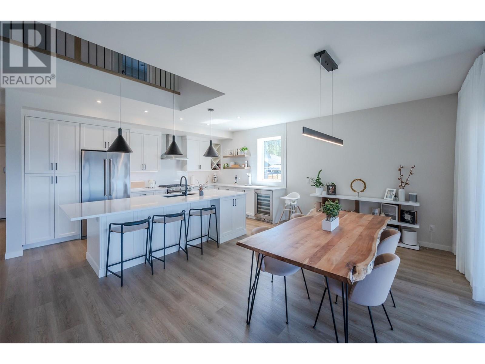 174 Fawn Court, Penticton, British Columbia  V2A 0C8 - Photo 4 - 10337149