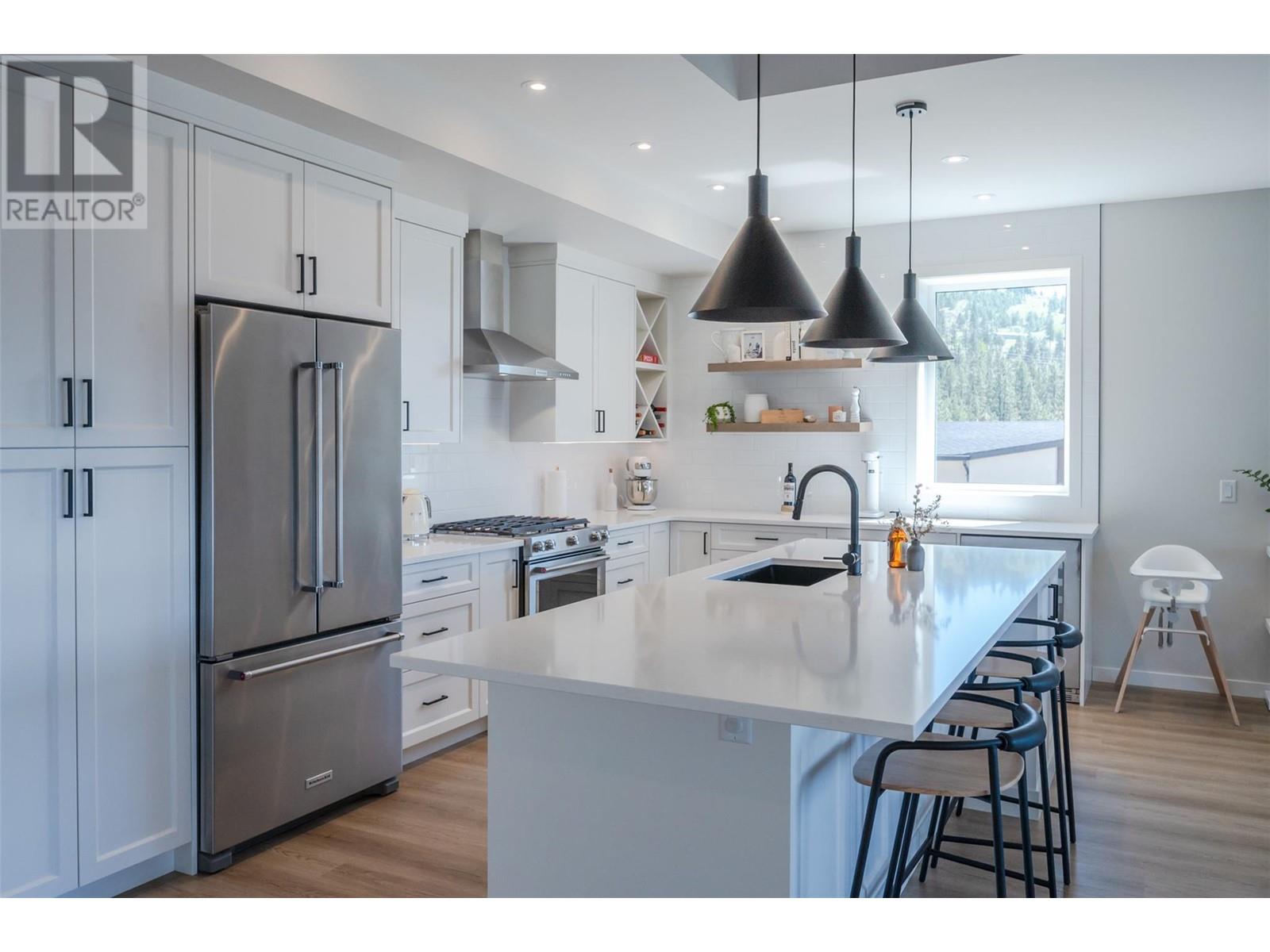 174 Fawn Court, Penticton, British Columbia  V2A 0C8 - Photo 5 - 10337149