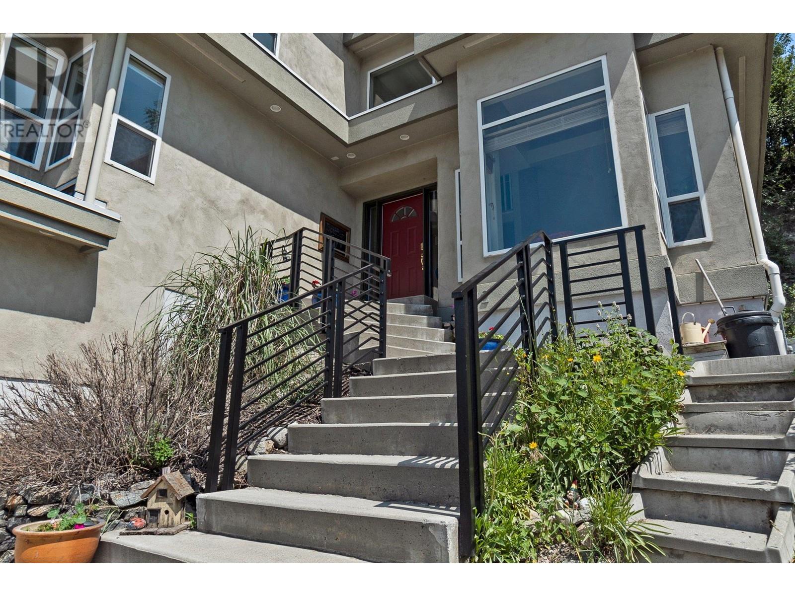 712 Creekside Road, Penticton, British Columbia  V2A 2C4 - Photo 12 - 10337227