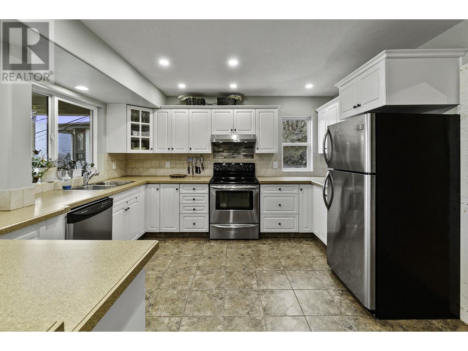712 Creekside Road, Penticton, British Columbia  V2A 2C4 - Photo 23 - 10337227