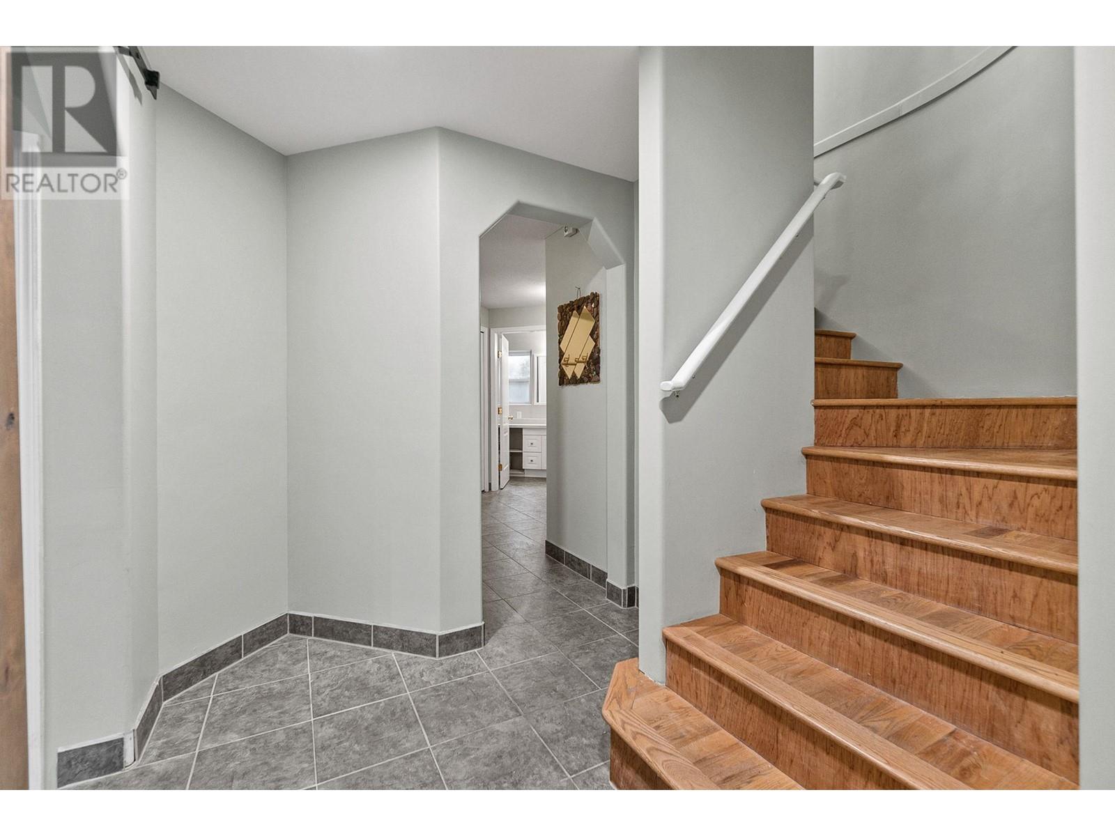 712 Creekside Road, Penticton, British Columbia  V2A 2C4 - Photo 47 - 10337227