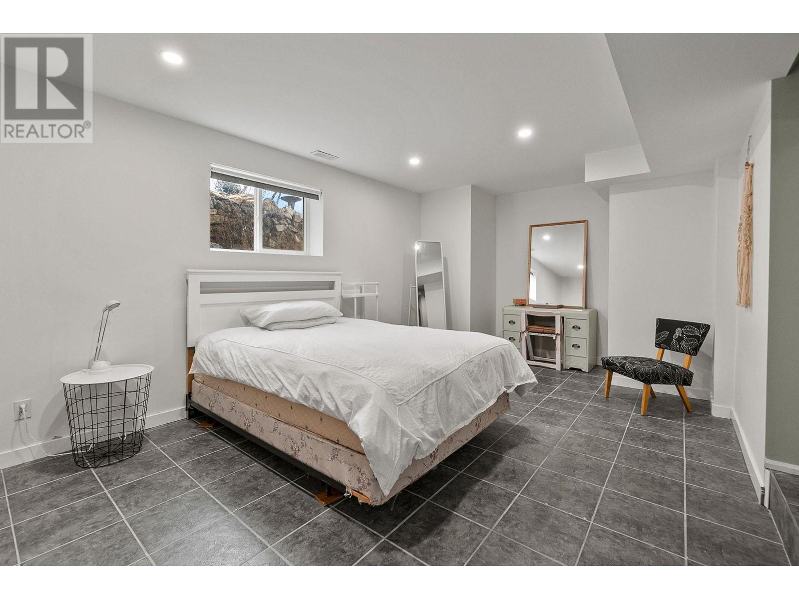 712 Creekside Road, Penticton, British Columbia  V2A 2C4 - Photo 48 - 10337227