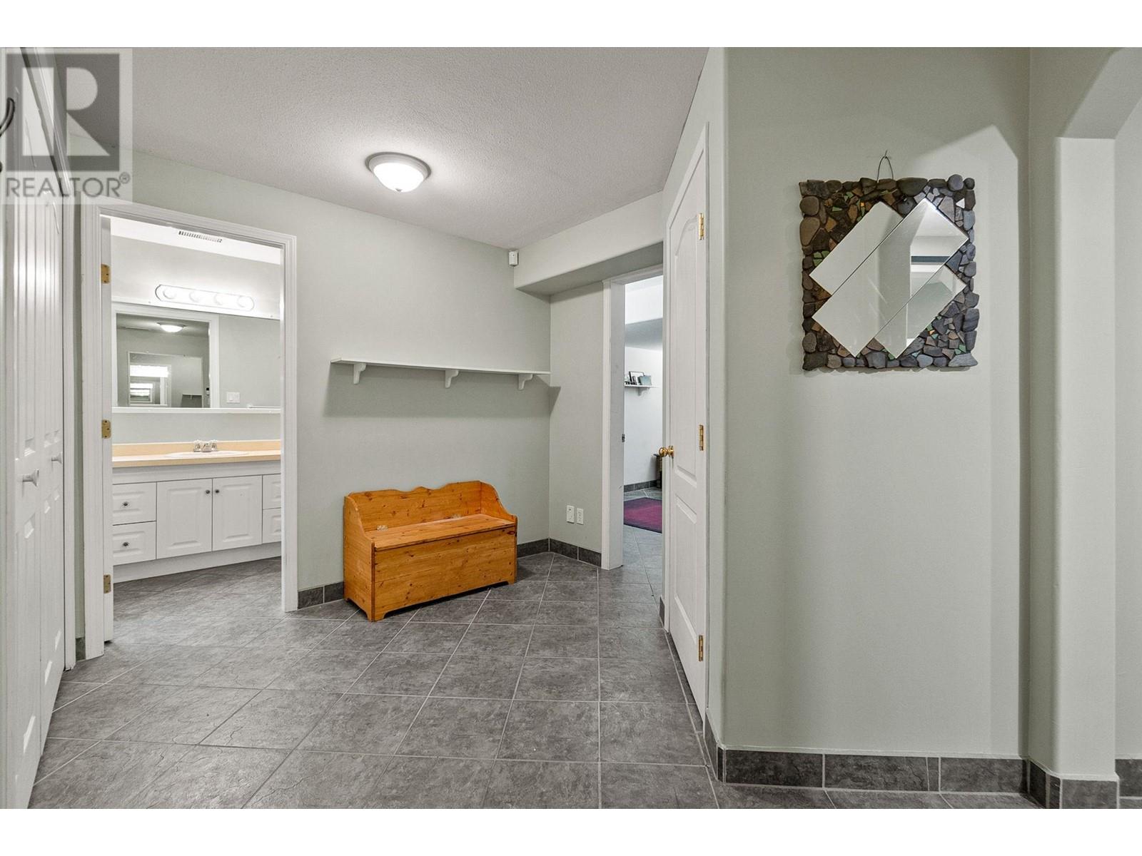712 Creekside Road, Penticton, British Columbia  V2A 2C4 - Photo 49 - 10337227