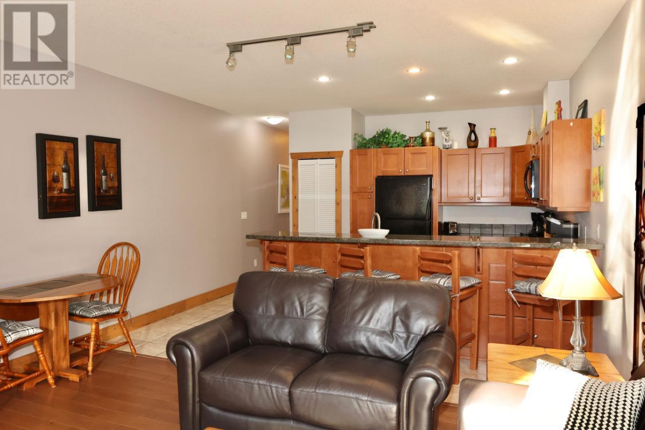 5401 Lakeshore Drive Unit# 205, Osoyoos, British Columbia  V0H 1V6 - Photo 12 - 10337121