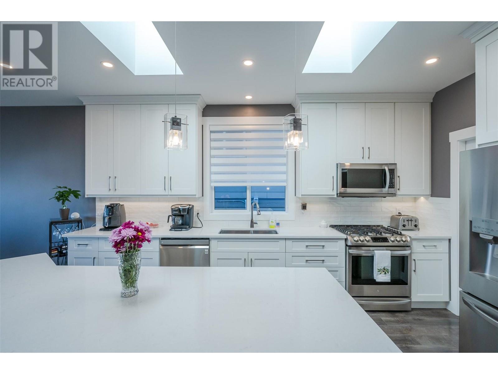 121 Timberstone Place, Penticton, British Columbia  V2A 0B5 - Photo 21 - 10337309