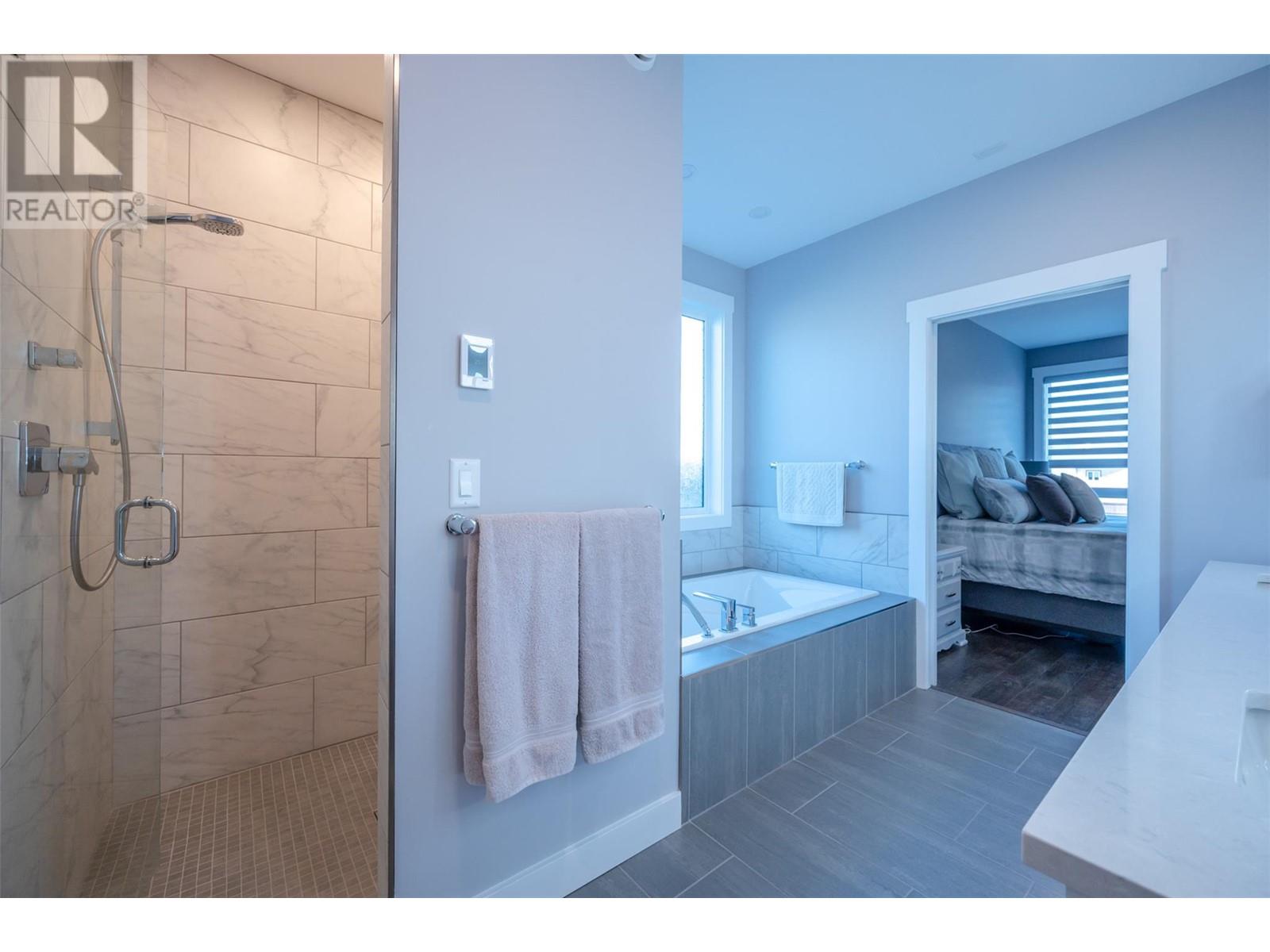 121 Timberstone Place, Penticton, British Columbia  V2A 0B5 - Photo 6 - 10337309