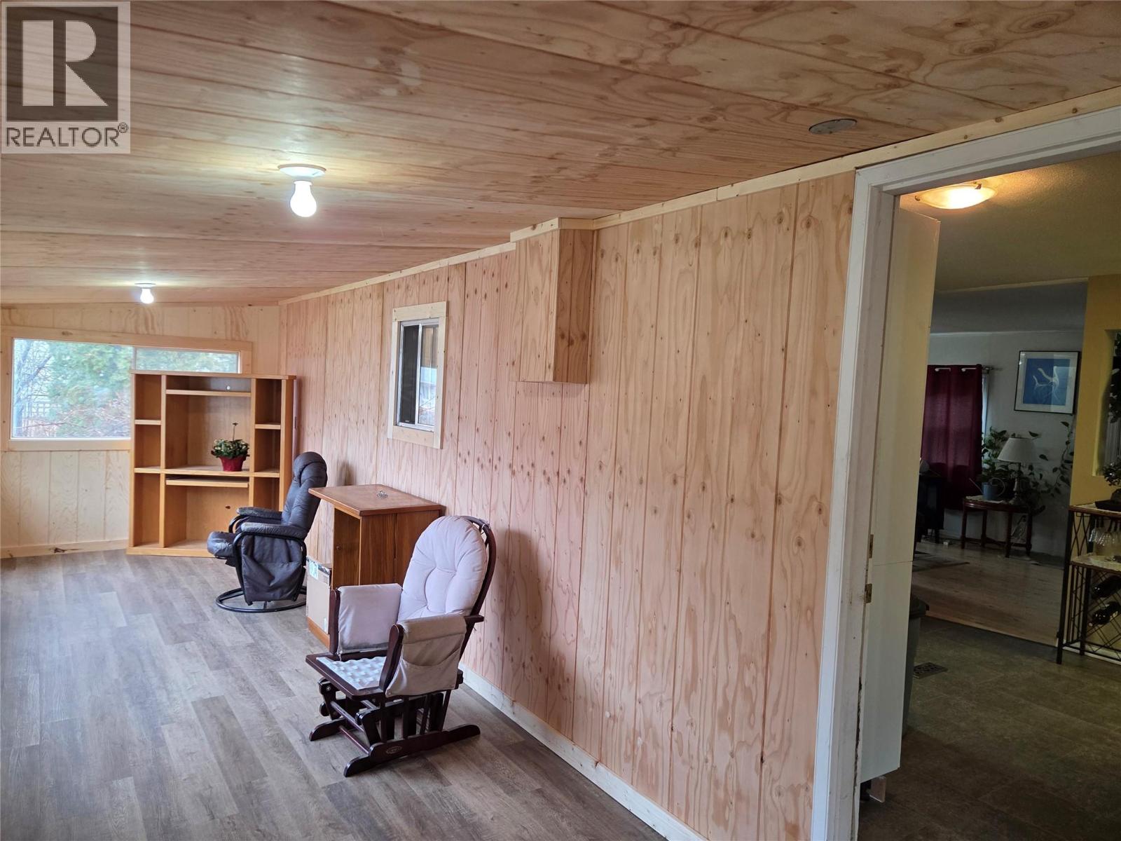 620 12th Avenue, Keremeos, British Columbia  V0X 1N3 - Photo 29 - 10337376