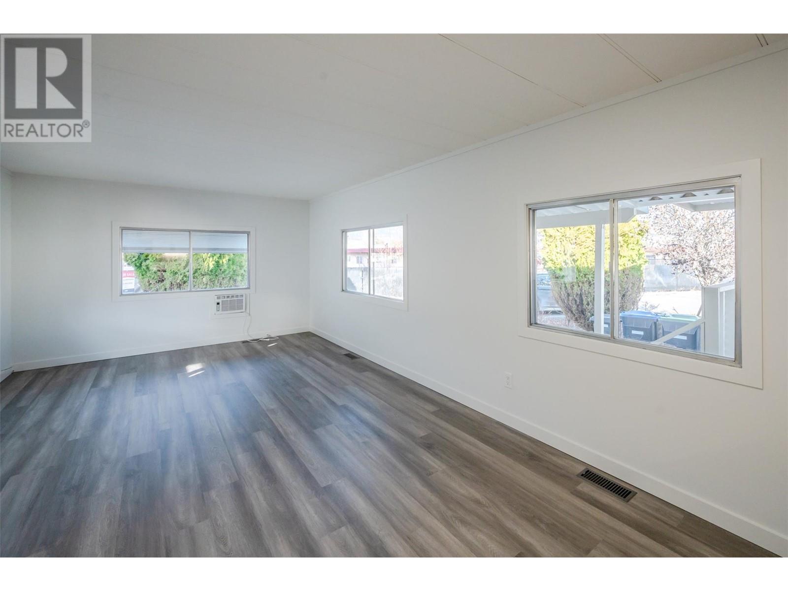 197 Dauphin Avenue Unit# 14, Penticton, British Columbia  V2A 3S3 - Photo 3 - 10337188