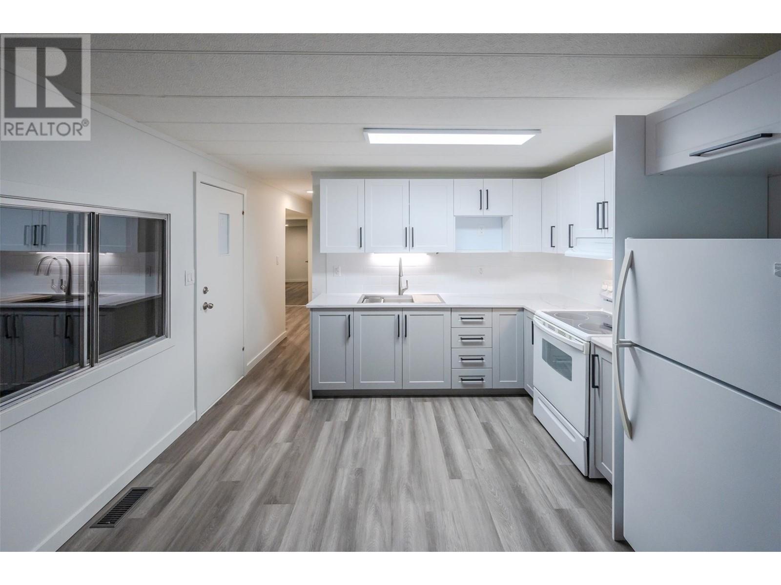 197 Dauphin Avenue Unit# 14, Penticton, British Columbia  V2A 3S3 - Photo 6 - 10337188