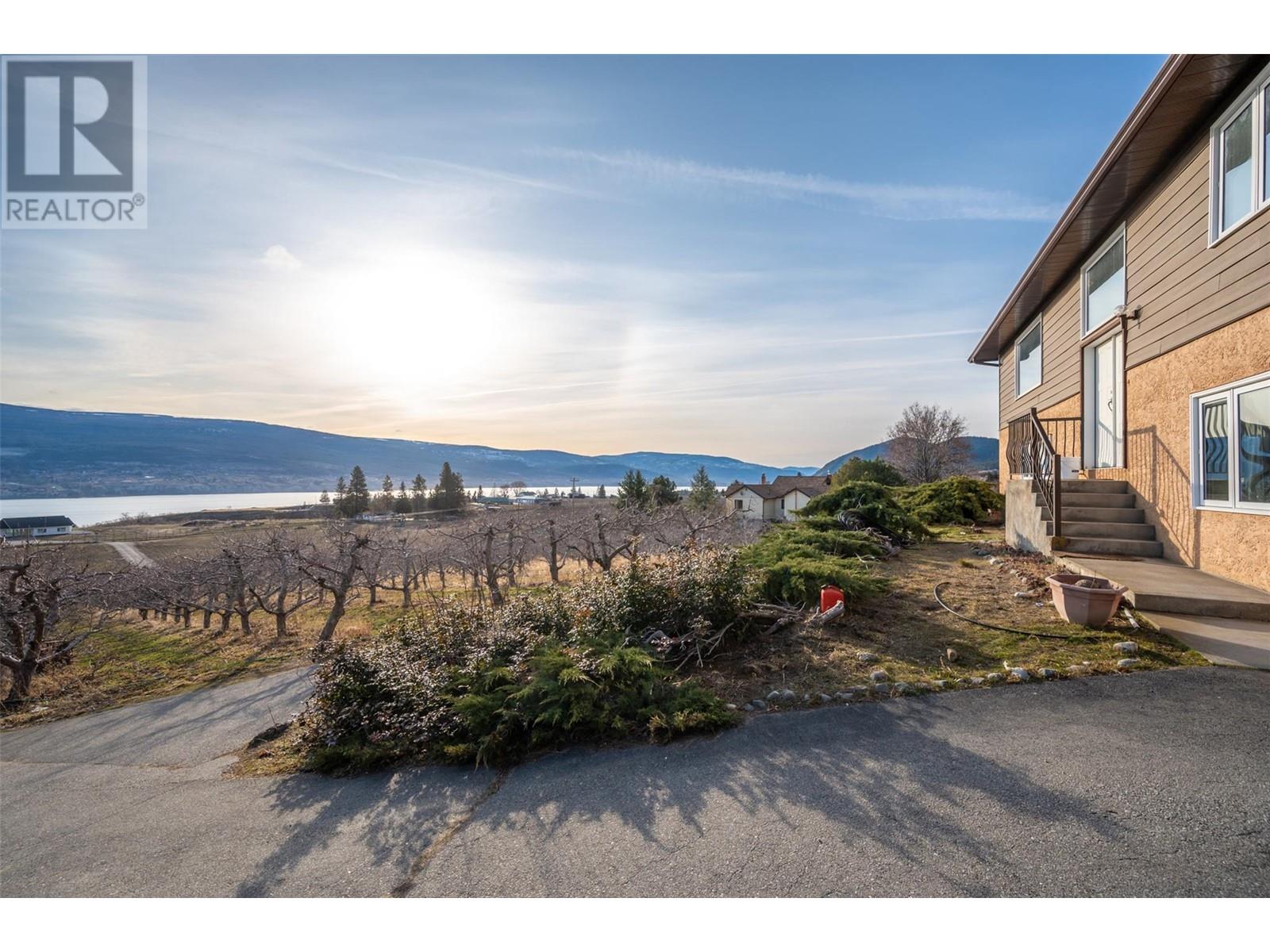 9800 Giants Head Road, Summerland, British Columbia  V0H 1Z7 - Photo 1 - 10337392