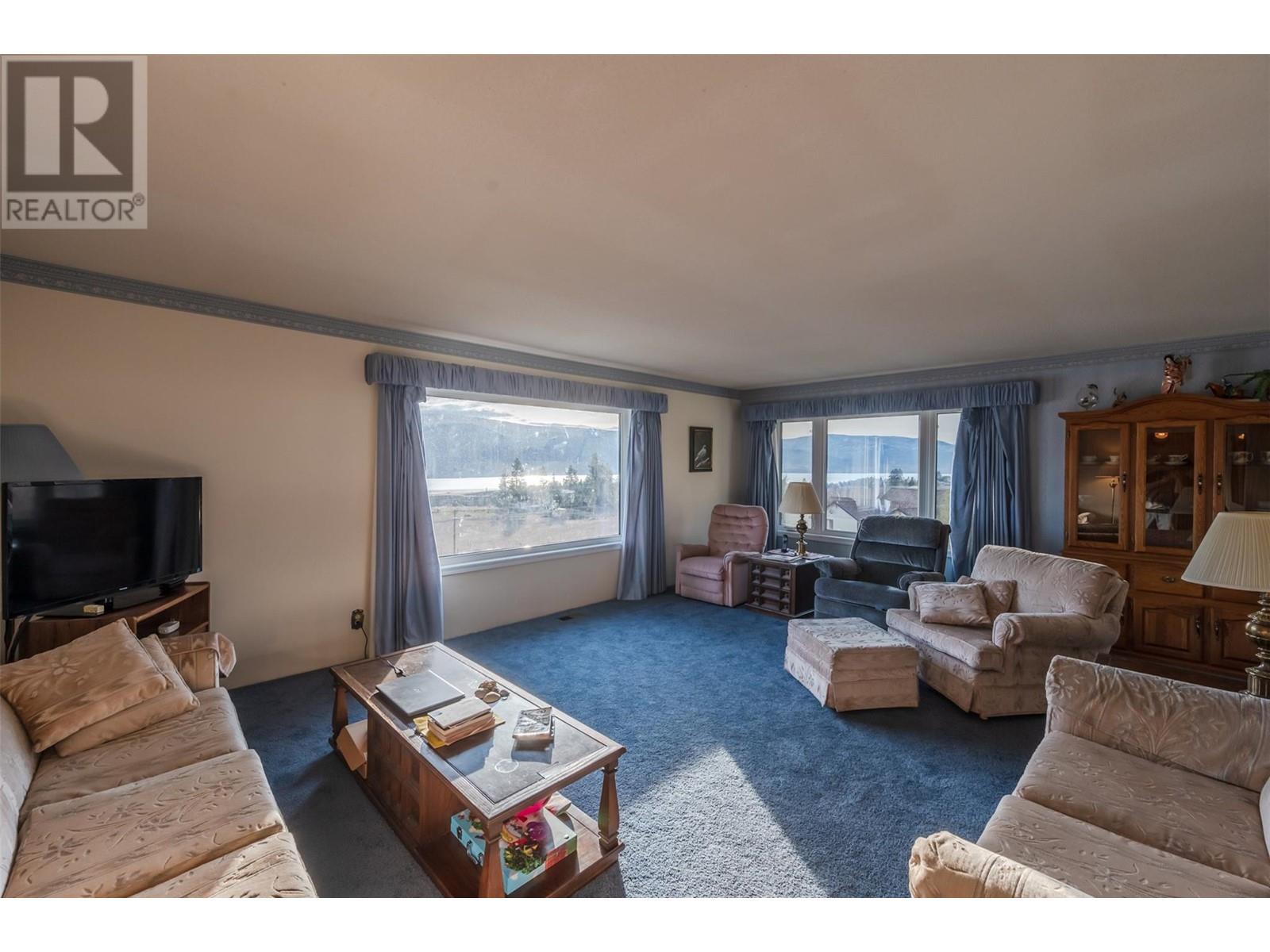 9800 Giants Head Road, Summerland, British Columbia  V0H 1Z7 - Photo 2 - 10337392