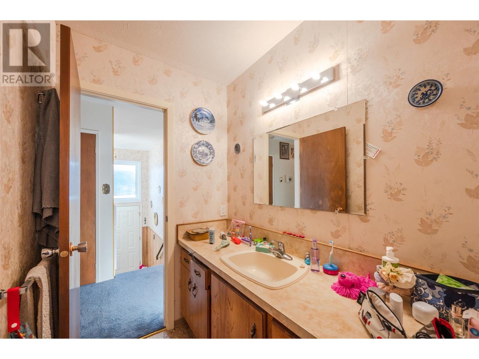 9800 Giants Head Road, Summerland, British Columbia  V0H 1Z7 - Photo 22 - 10337392