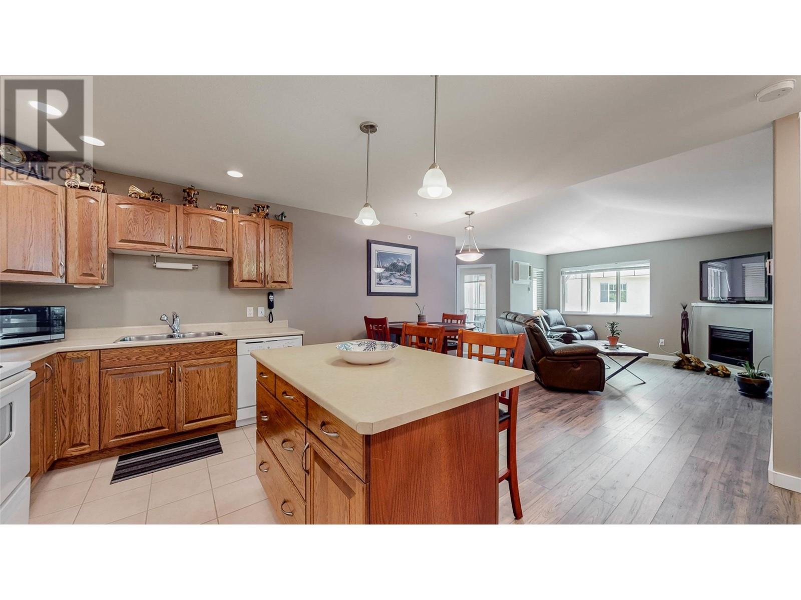 921 Spillway Road Unit# 309a, Oliver, British Columbia  V0H 1T8 - Photo 4 - 10337369