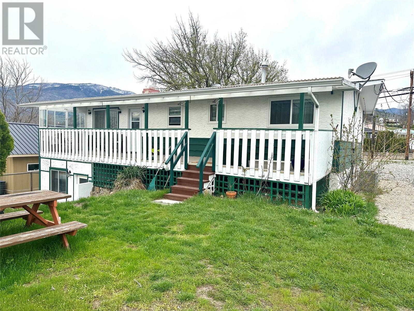6491 Park Drive Drive, Oliver, British Columbia  V0H 1T4 - Photo 3 - 10336816