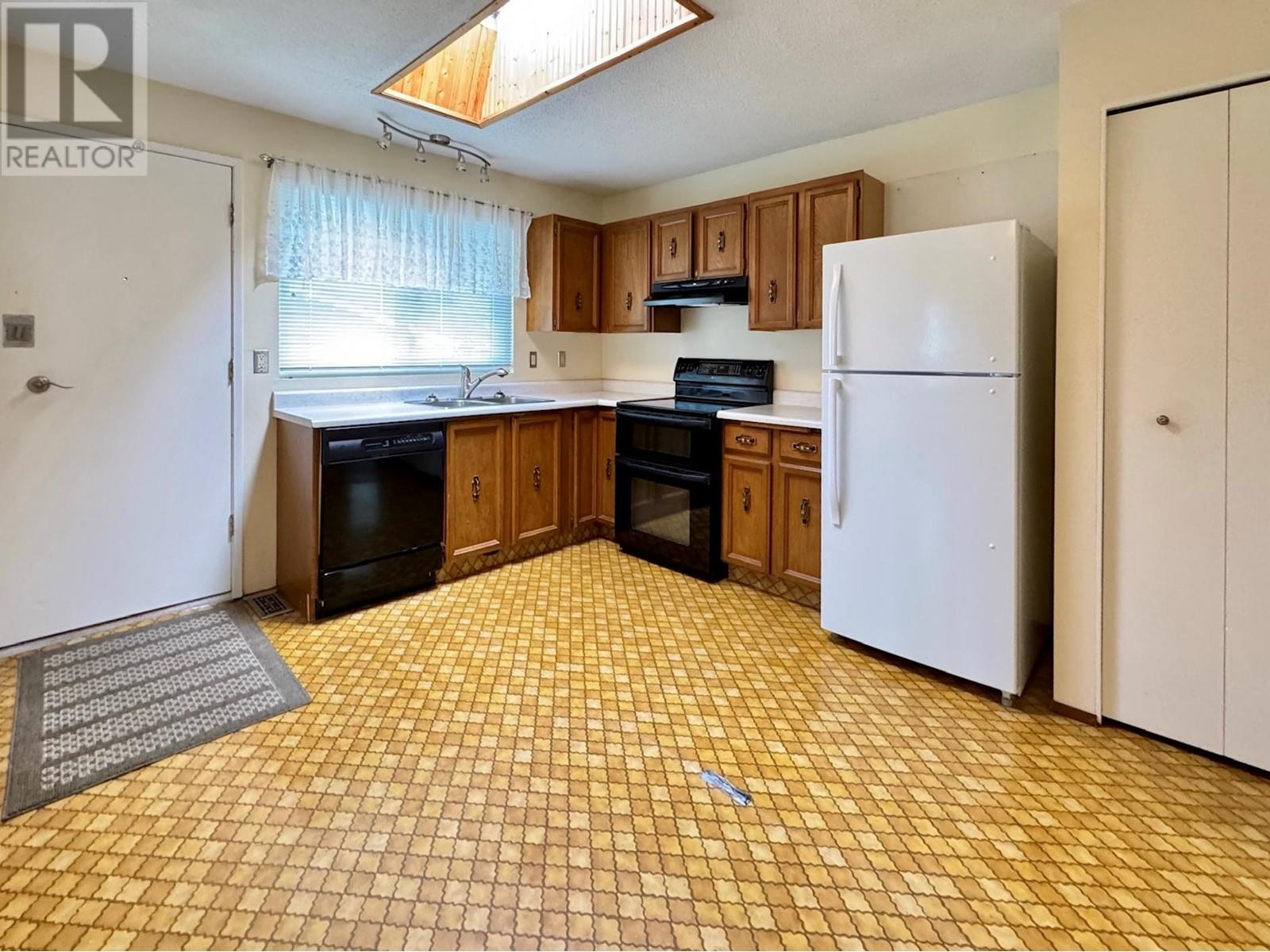 145 Blairmore Crescent, Penticton, British Columbia  V2A 7E2 - Photo 12 - 10337148