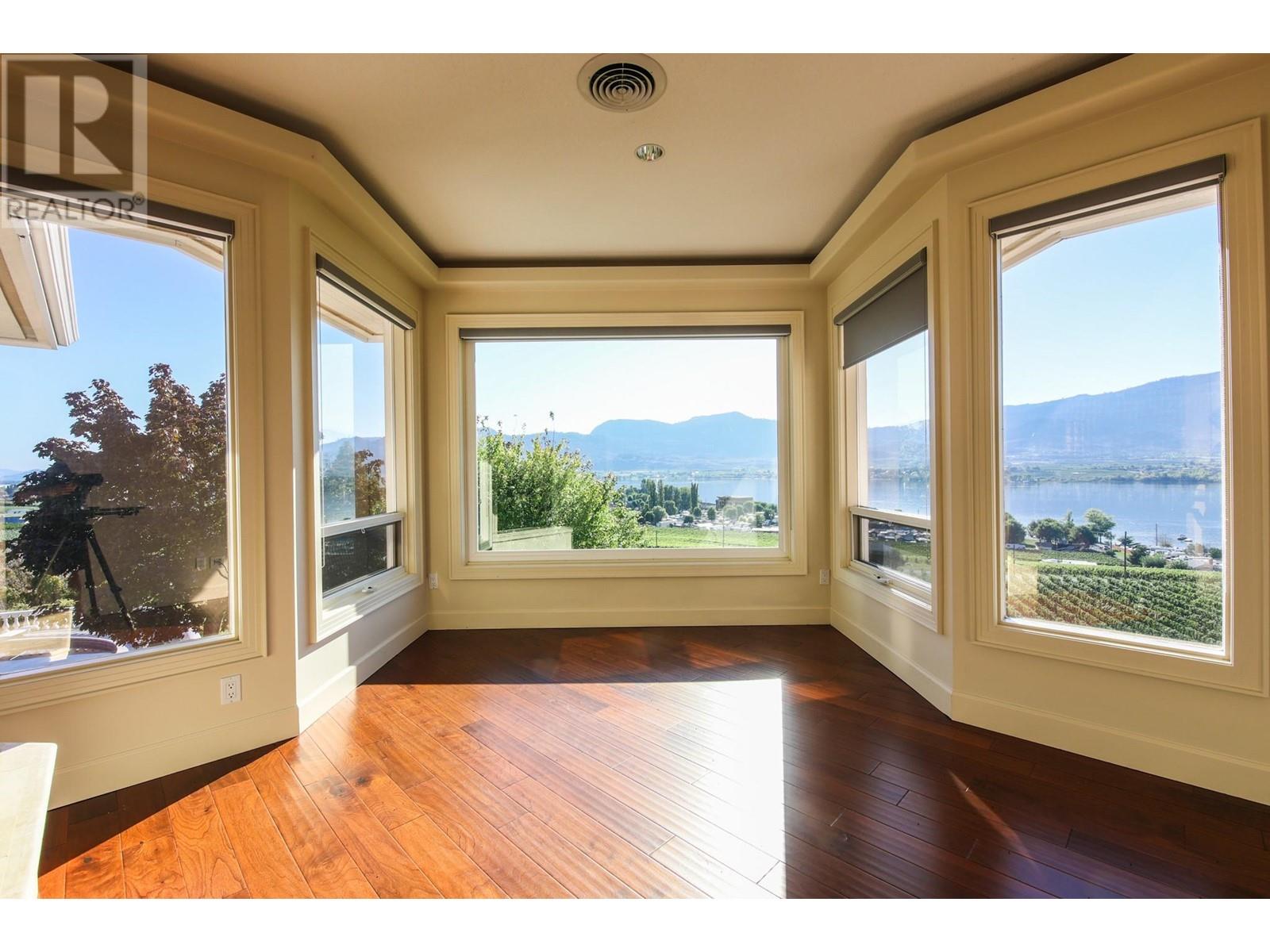 3715 30th Avenue, Osoyoos, British Columbia  V0H 1V6 - Photo 39 - 10335812