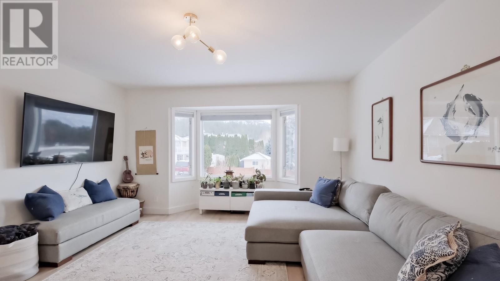 163 Rogers Crescent, Penticton, British Columbia  V2A 8E6 - Photo 8 - 10337454