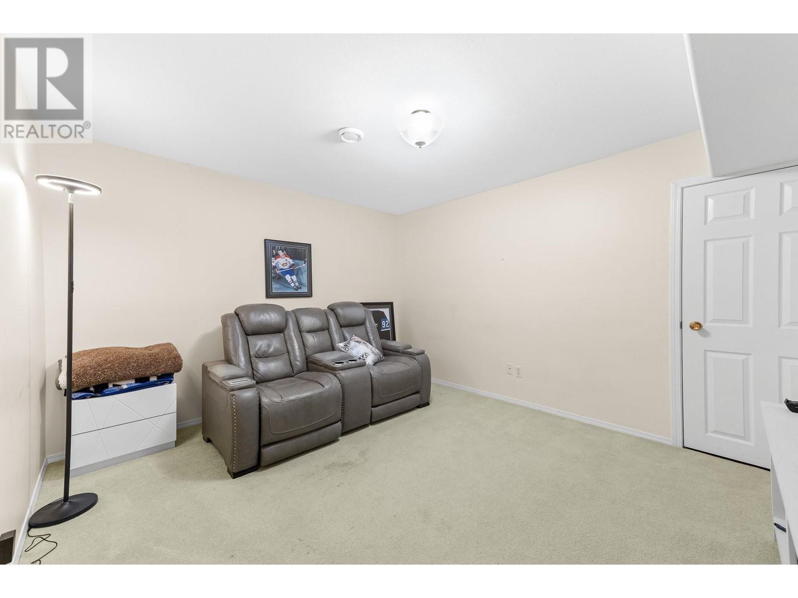 935 Argyle Street, Penticton, British Columbia  V2A 5P1 - Photo 27 - 10336547