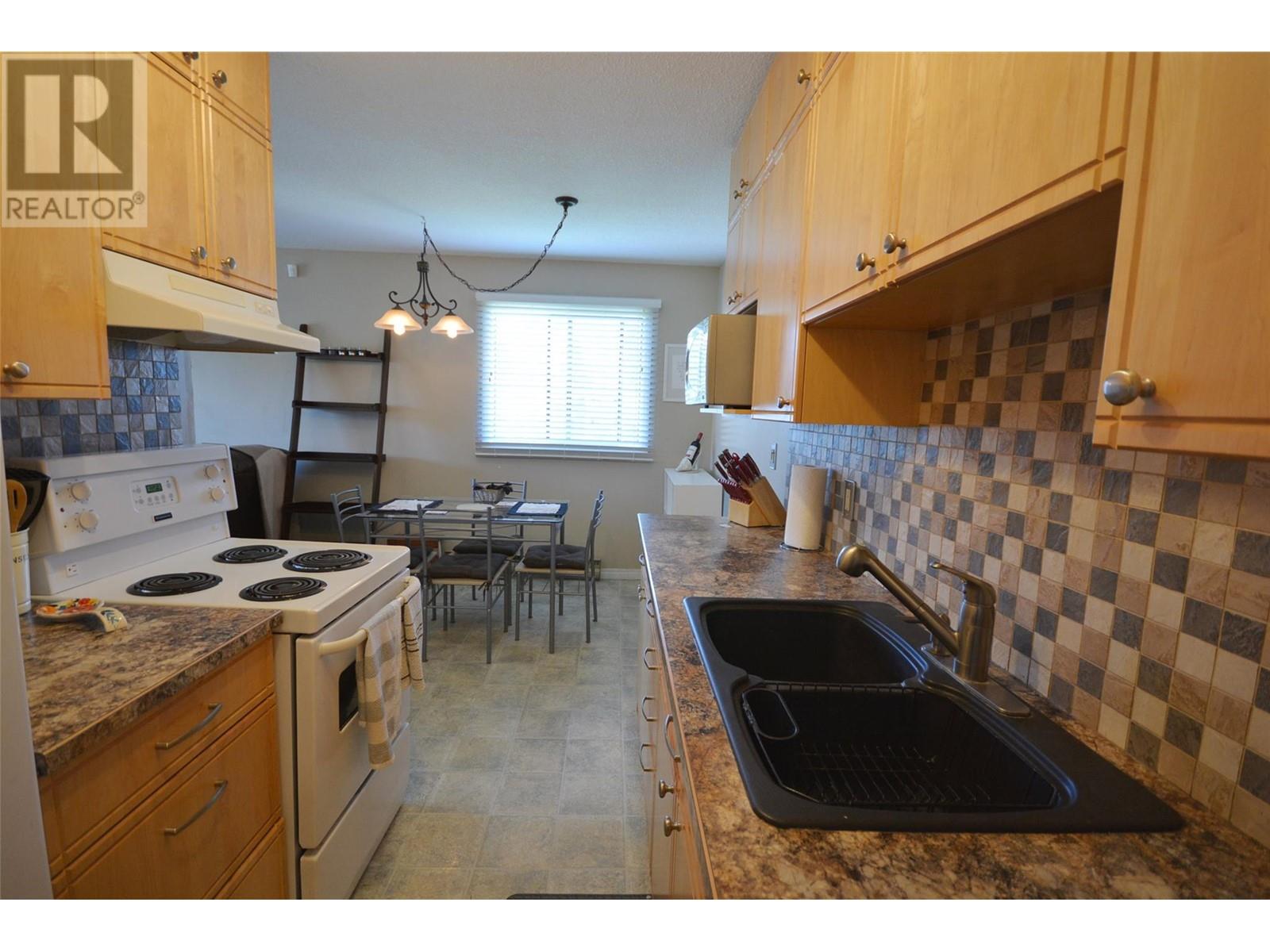 150 Skaha Place Unit# 412, Penticton, British Columbia  V2A 7K1 - Photo 4 - 10337379