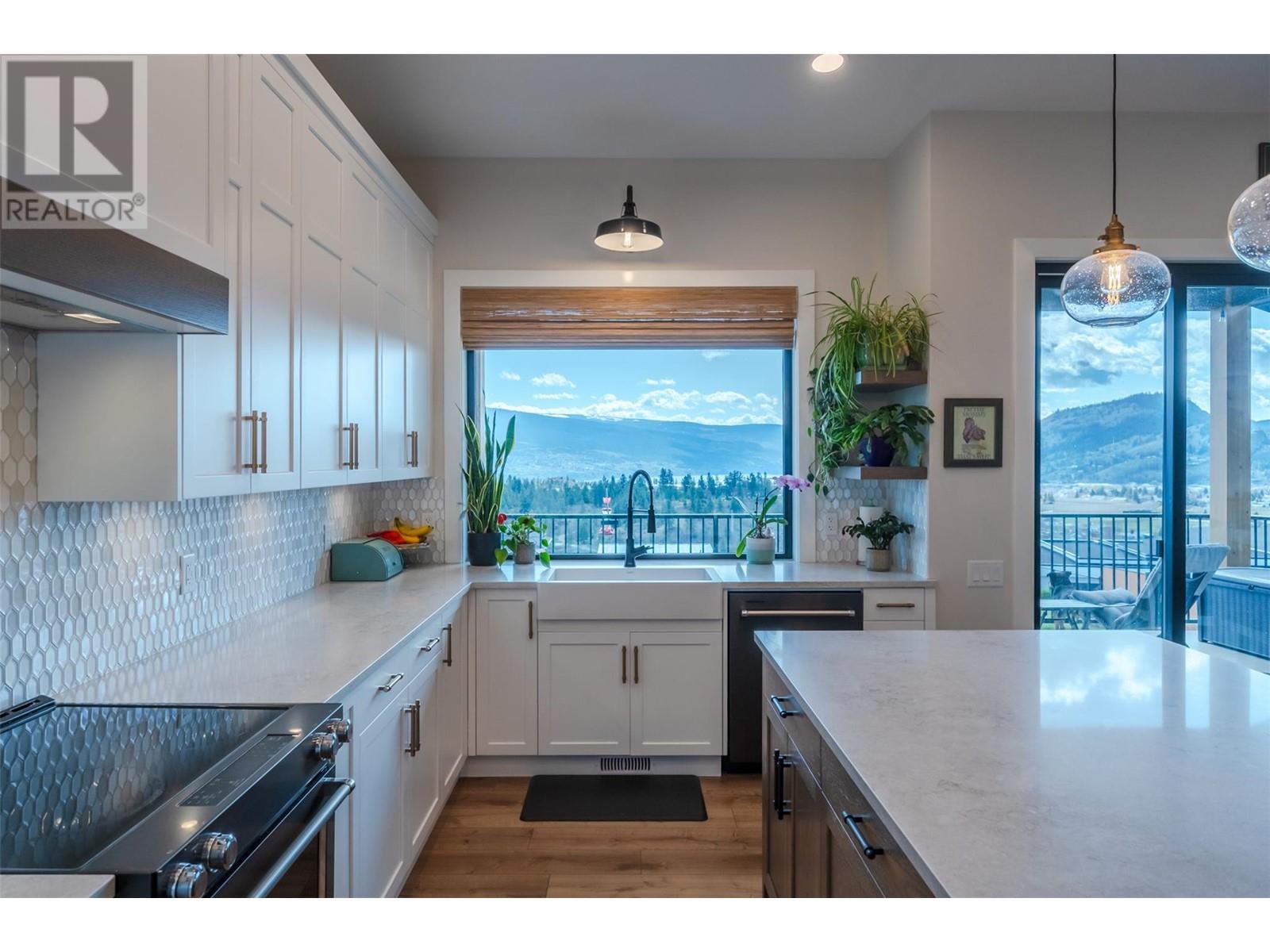 17503 Sanborn Street, Summerland, British Columbia  V0H 1Z3 - Photo 10 - 10337278