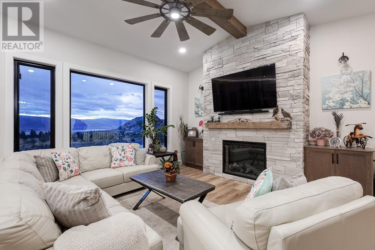 17503 Sanborn Street, Summerland, British Columbia  V0H 1Z3 - Photo 5 - 10337278
