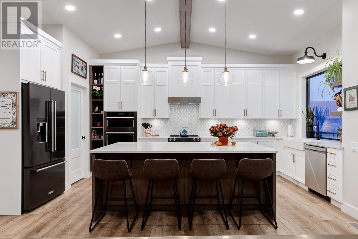 17503 Sanborn Street, Summerland, British Columbia  V0H 1Z3 - Photo 8 - 10337278