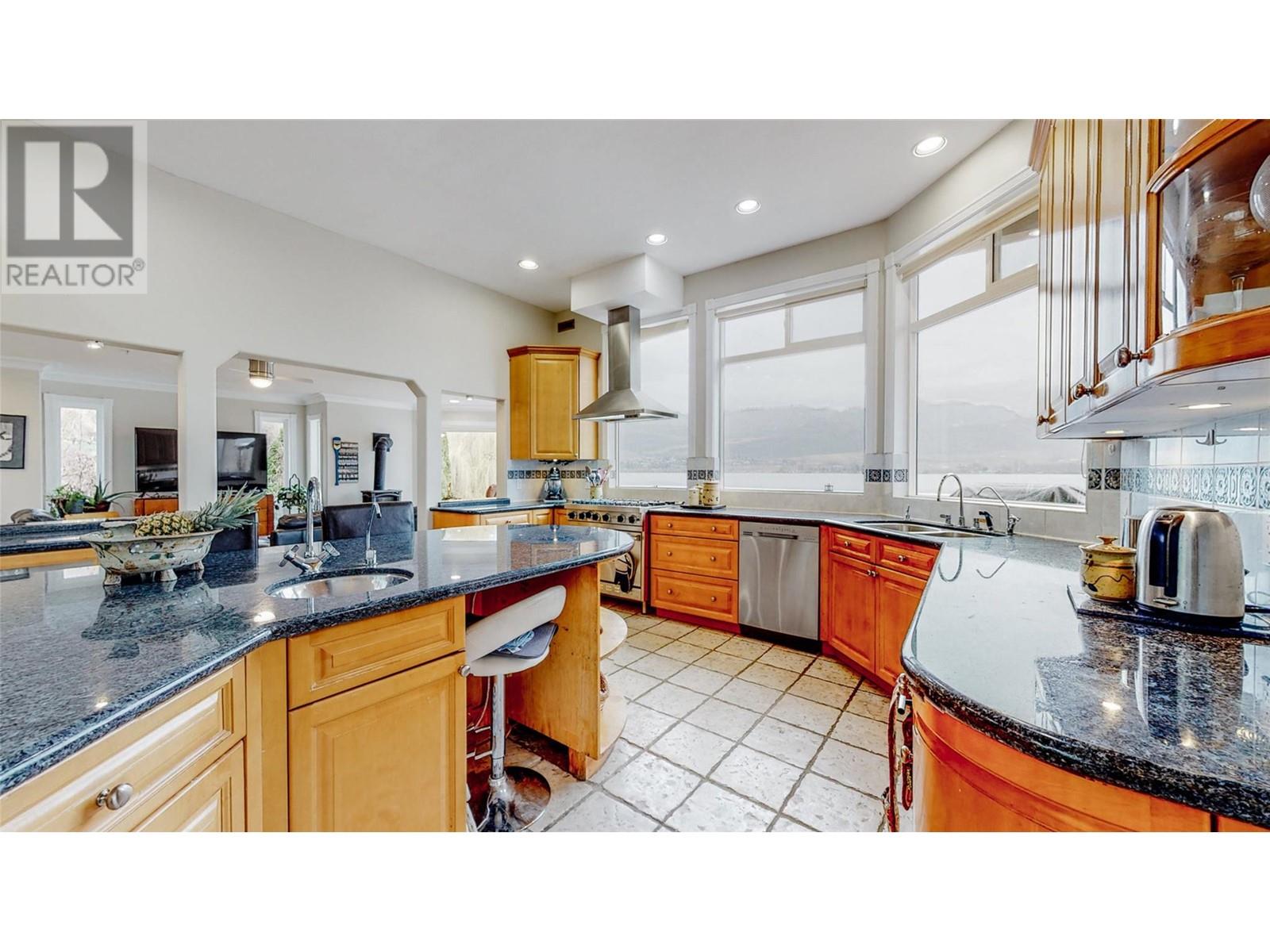 8330 22nd Avenue, Osoyoos, British Columbia  V0H 1V1 - Photo 4 - 10337544
