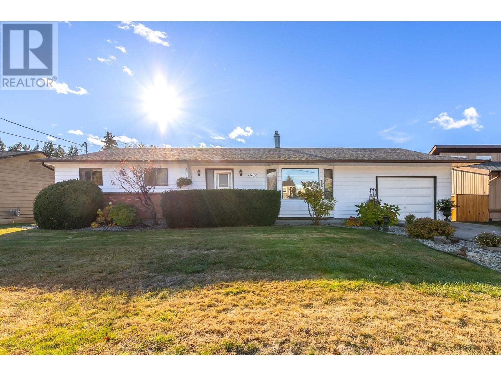 1507 Harding Street, Summerland, British Columbia  V0H 1Z9 - Photo 2 - 10336928