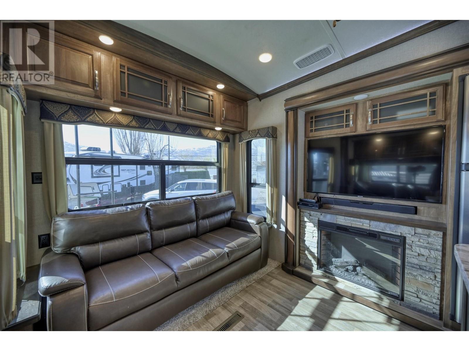 3207 Lakeshore Drive Unit# 65 & 66, Osoyoos, British Columbia  V0H 1V6 - Photo 15 - 10336653