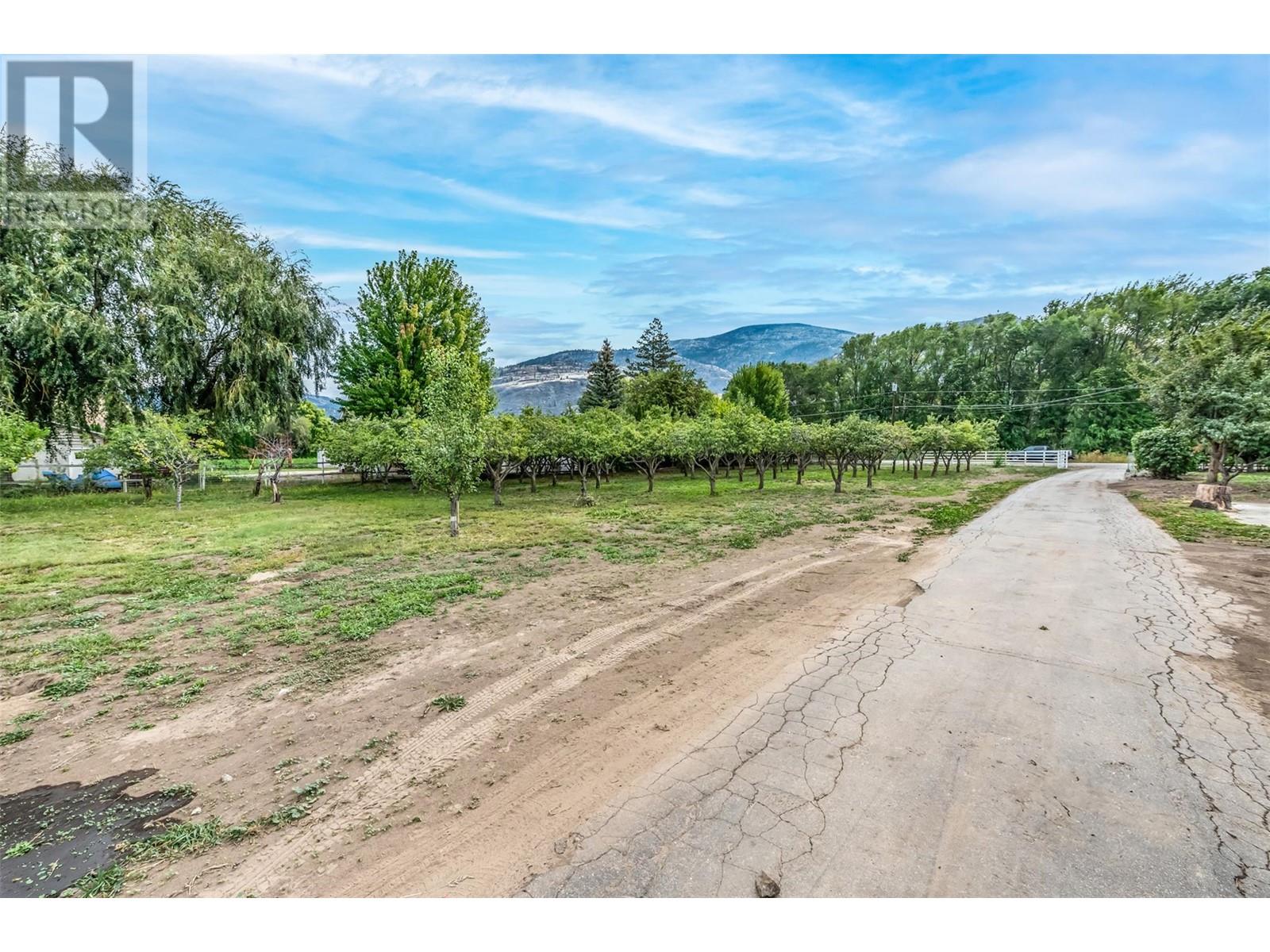 8046 River Road, Oliver, British Columbia  V0H 1T7 - Photo 13 - 10337476