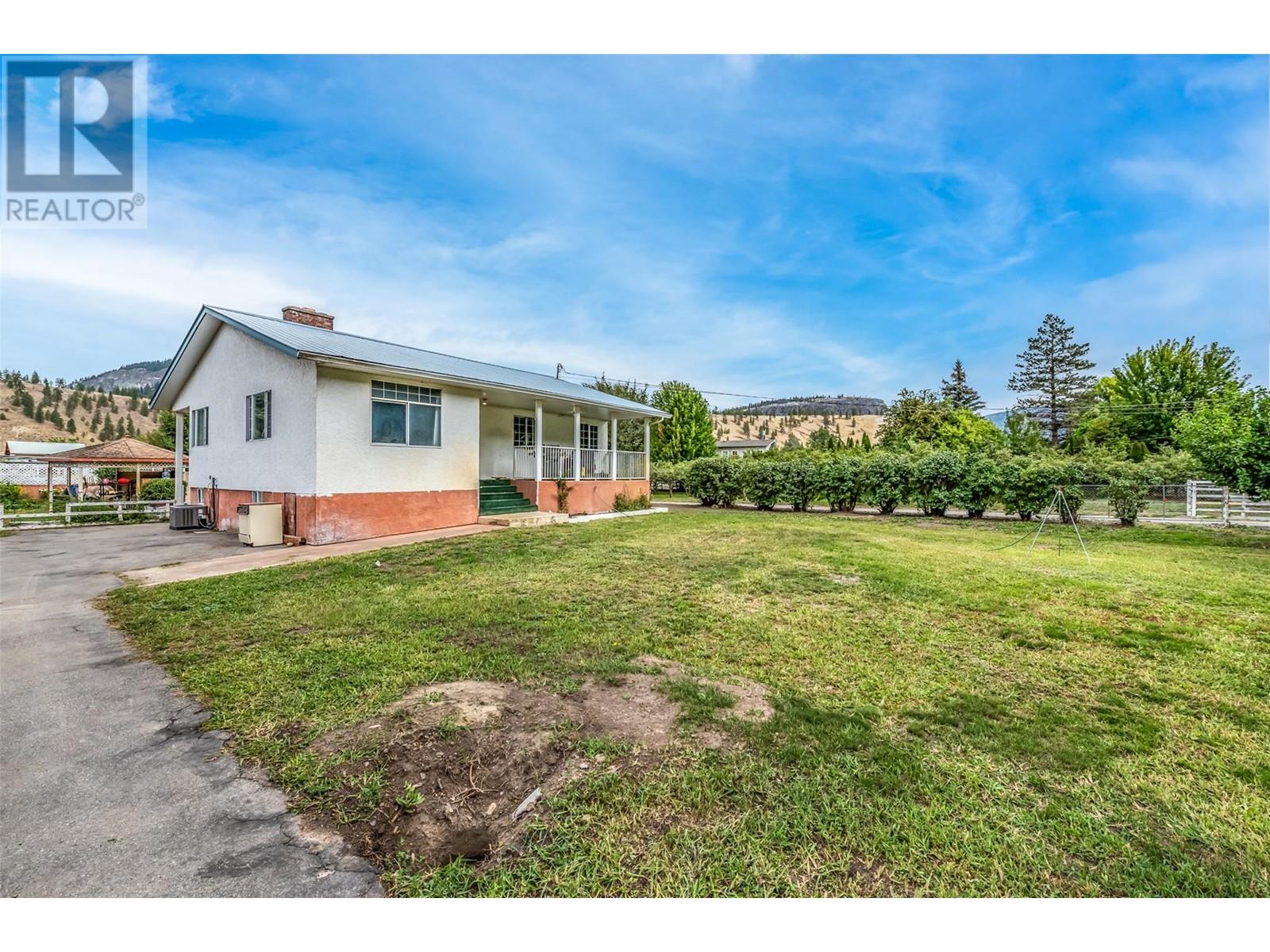 8046 River Road, Oliver, British Columbia  V0H 1T7 - Photo 2 - 10337476
