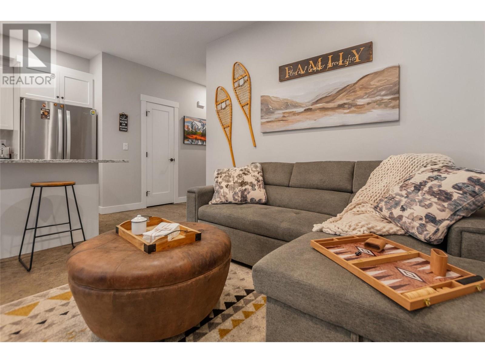 300 Creekview Road Unit# 2, Penticton, British Columbia  V0X 1N6 - Photo 1 - 10337748