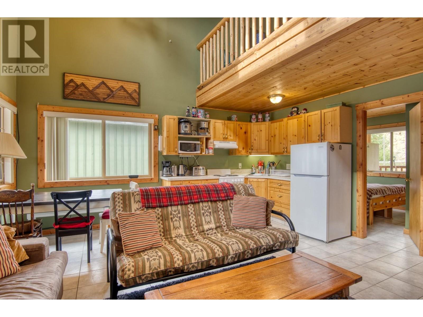 161 Clearview Crescent Unit# 301, Penticton, British Columbia  V2A 0E2 - Photo 4 - 10337760