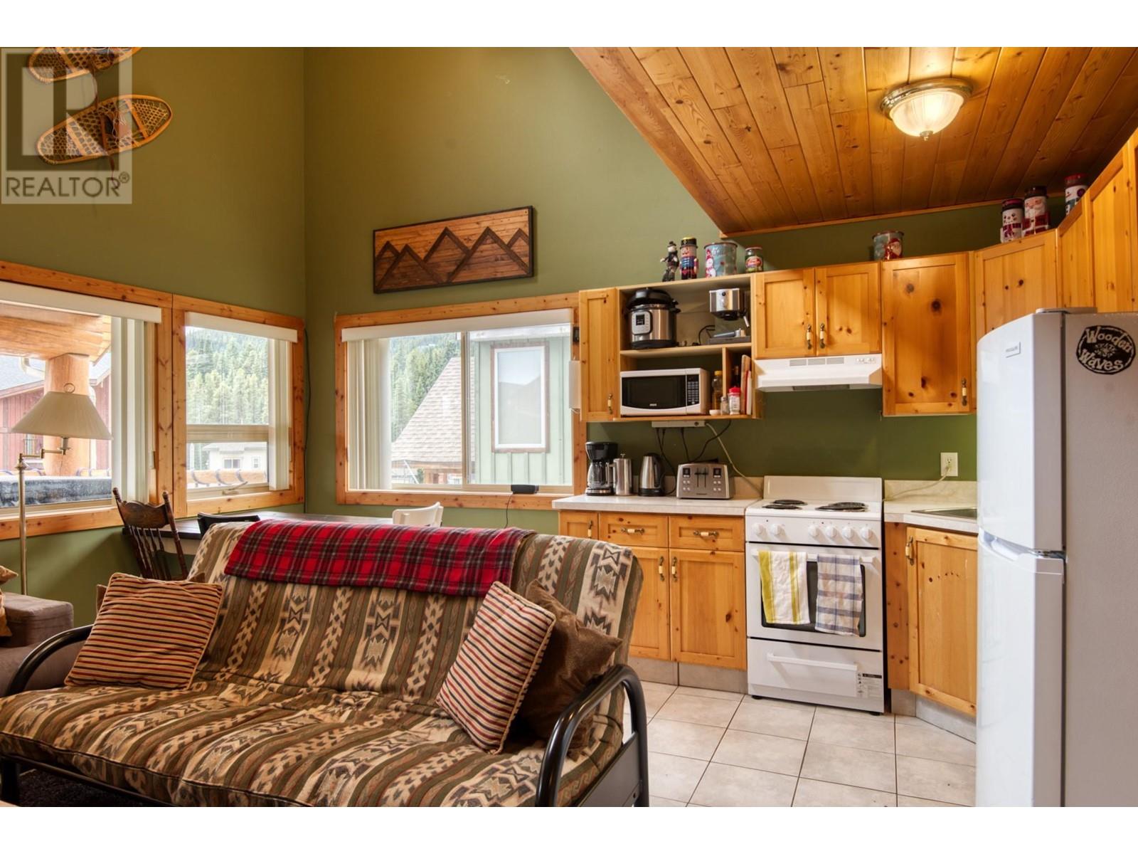 161 Clearview Crescent Unit# 301, Penticton, British Columbia  V2A 0E2 - Photo 5 - 10337760